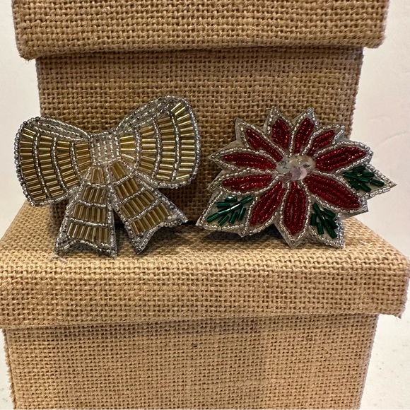 Vintage 1988 Avon set of 2 “All that Glitters” pins/brooch- Ponsettia & Bow tie - Picture 2 of 12